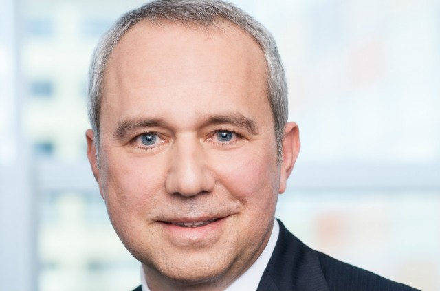 Uwe Zimmer: Der Dollar – unverzichtbar, unkalkulierbar Uwe Zimmer: Der Dollar – unverzichtbar, unkalkulierbar