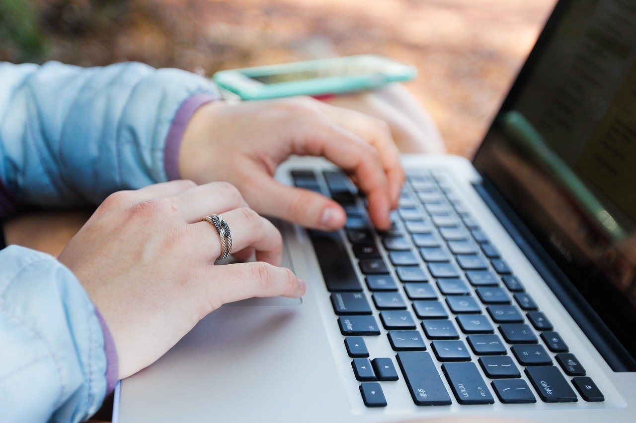 Kostenfalle oder finanzieller Segen – Tipps zum Internetkredit Kostenfalle oder finanzieller Segen – Tipps zum Internetkredit
