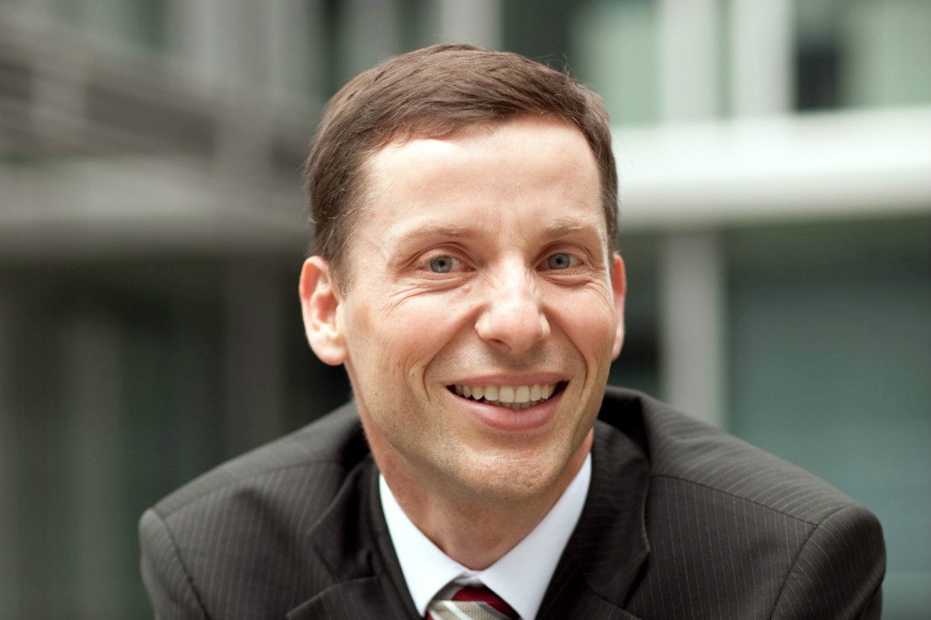 Thomas Rappold: „Es ist mein Anspruch, Anlegern die finanziellen Mechanismen des Silicon Valley näherzubringen.” Thomas Rappold: „Es ist mein Anspruch, Anlegern die finanziellen Mechanismen des Silicon Valley näherzubringen.”