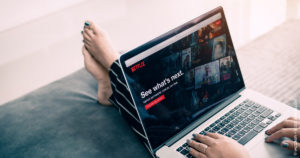 Netflix-Aktien hätten dich zum Millionär gemacht – Lotto aber auch. Netflix-Aktien hätten dich zum Millionär gemacht – Lotto aber auch.