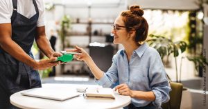 Trade Republic führt Kreditkarte mit Prämie für den Sparplan ein Trade Republic führt Kreditkarte mit Prämie für den Sparplan ein